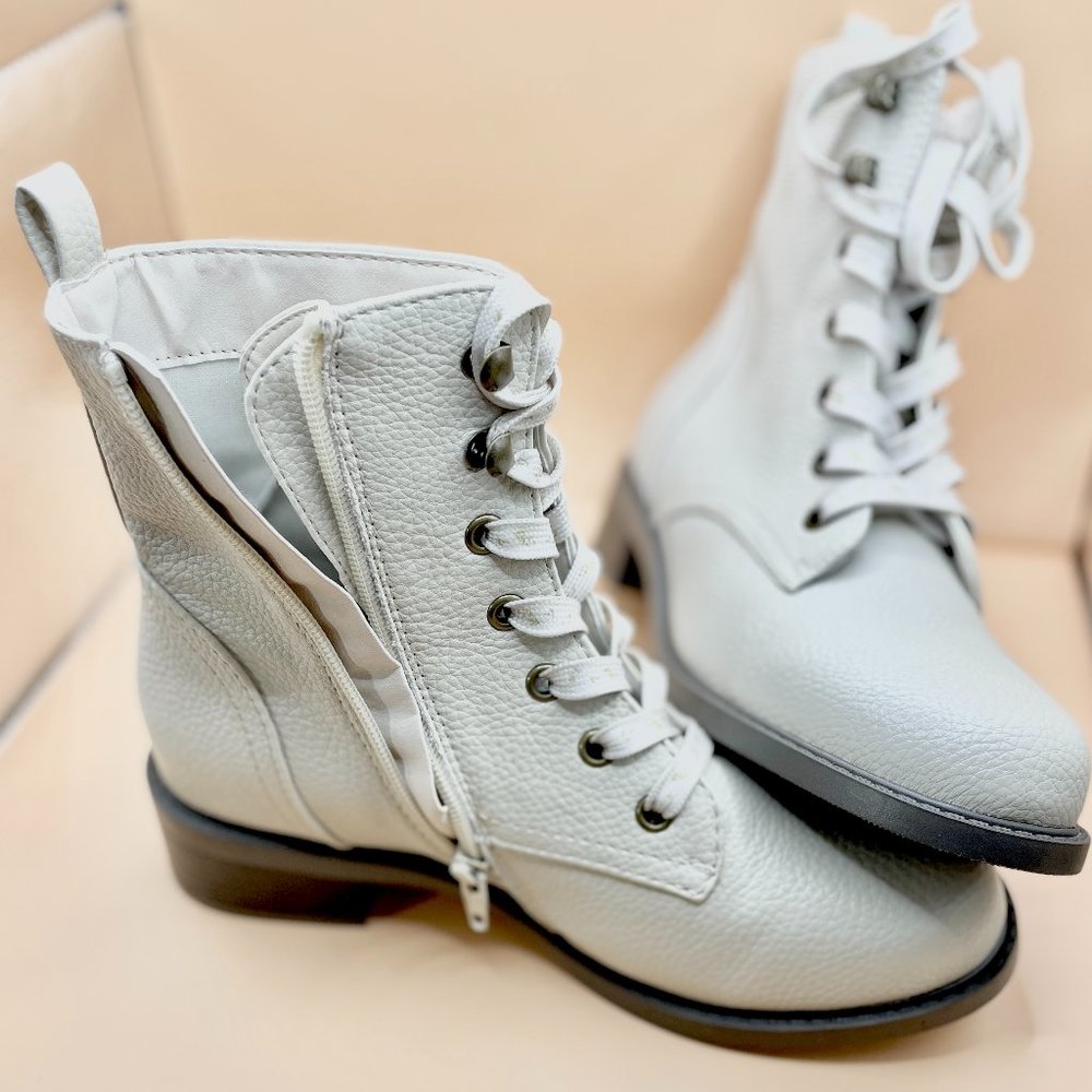 Maurices Hiker Boots- Size 7M-Color: Cream with light-colored design on laces.
